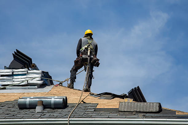 Professional Roofing technician working in Mantua, NJ